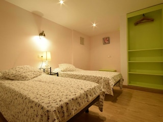 Schlafzimmer 2