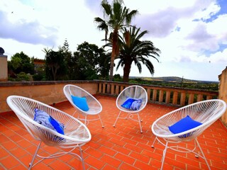 Dachterrasse mit Sitzecke, perfekt zum Entspannen