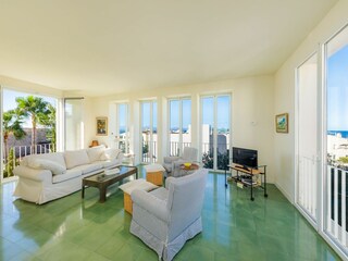 Villa Colonia de Sant Pere Características 18