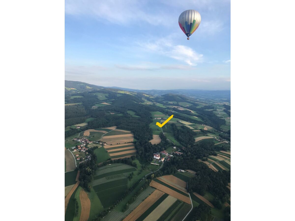 Ballonfahrt über den Wiesenhof