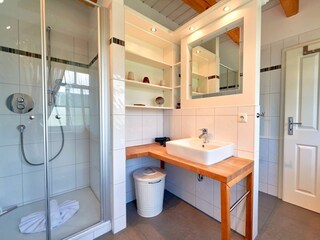 Badezimmer 1