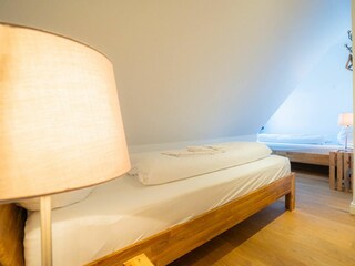 2. Schlafzimmer