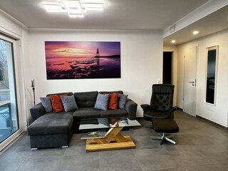 Großzügiger Wohnraum / Lounge