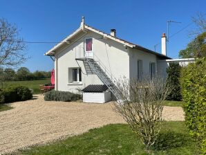 Schönes Ferienhaus mit Schwimmbad - Couleuvre - image1