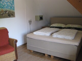 OG.  2 DZ. mit Schrank - 160x200cm Boxspringbett