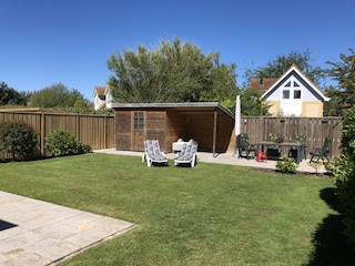 viel Platz auf der 2. Terrasse (ca. 25 m²) Morgensonne