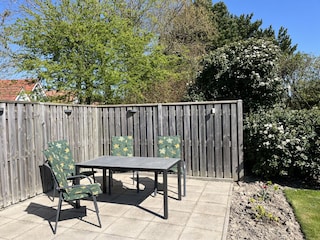 2. Terrasse mit Morgensonne