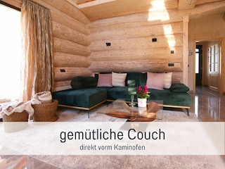 Couch vorm Kaminofen