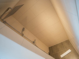 1. Badezimmer (EG)