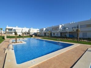 Vakantiehuis Moderne woning met tuin en groot gedeeld zwembad in Vistabella Golf - Puerto San Miguel - image1