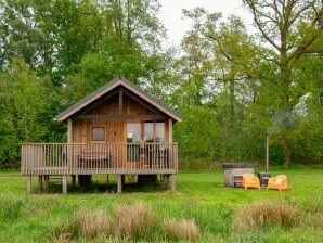 Vakantiepark Wellness Lodge met Hot Tub in Nederlandse Weiden