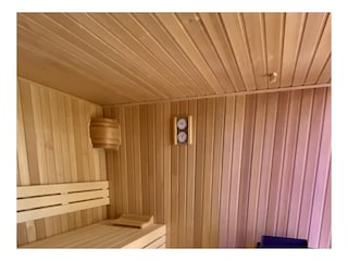 Finnische Sauna (90°C)