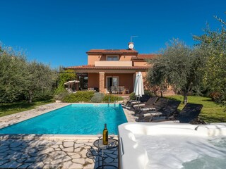 Villa Kastelir Buitenaudio-opname 5