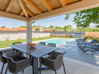 Villa Porec Buitenaudio-opname 7