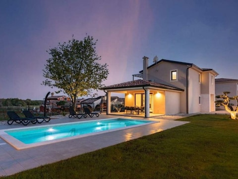 Villa Stefany met zwembad