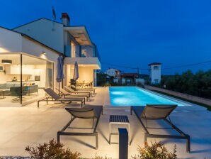 Bella N avec piscine