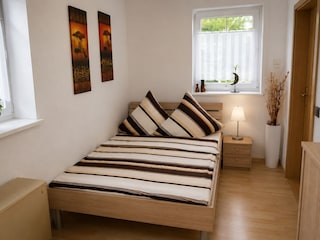 2. Schlafzimmer