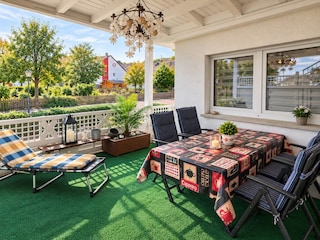 überdachter Balkon