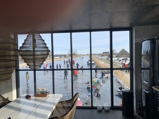 Huisboot Oostknollendam Woonkamer 18