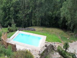 Ferienhaus in Altillac mit Pool und Garten - Altillac - image1