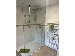 Dusche im Bad en Suite