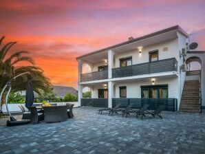 Villa LiLi Apt 1 met Balkon