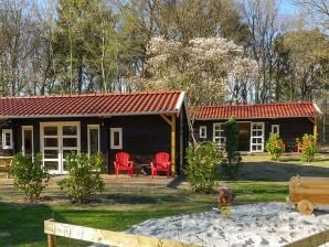 Houten chalet met magnetron, op een vakantiepark bij drie nationale parken - ruïnes - image1