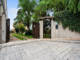 Villa Floridia Features 14