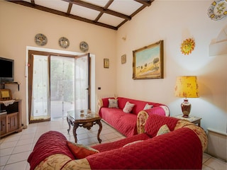 Villa Floridia Features 16