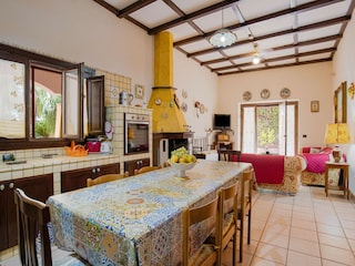 Villa Floridia Features 18