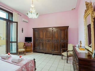 Villa Floridia Features 23