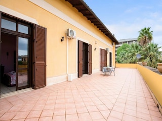 Villa Floridia Outdoor Recording 8