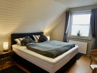 SZ mit Boxspringbett