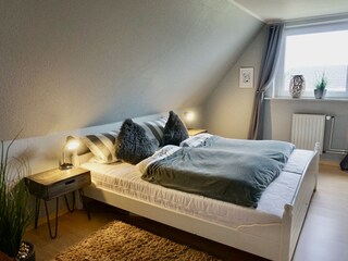 großes Schlafzimmer