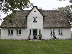 Ferienwohnung Haus der Hebamme (OG) - Tating - image1