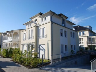 Einfahrt zur Tiefgarage - Neben Haus 3