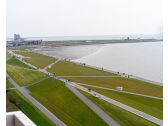 Weiter Ausblick vom Balkon auf die Nordsee und Büsum