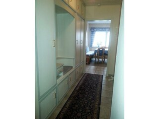 Flur mit Großraumschrank