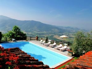 Belvilla by OYO Stunning Villa with Swimming Pool - Castiglion Fiorentino - image1