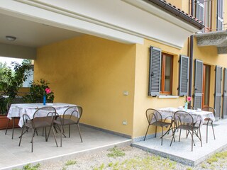 Ca. 4 m² große private Terrasse