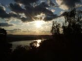 Blick auf den See am Abend