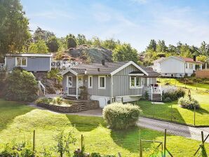 Holiday house 6 person holiday home in SVANESUND - Varekil - image1