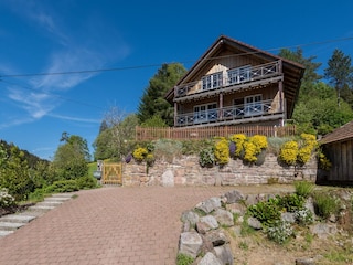 Ferienhaus Schwarzwald mit eingezäuntem Grundstück