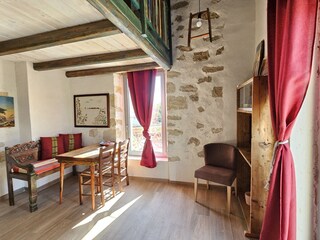 Wohnbereich mit Smart TV