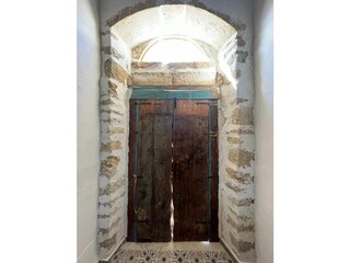 Building entrance door from the inside