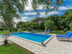 Holiday apartment Residence Adelia with pool - Sveti Lovrec - image1