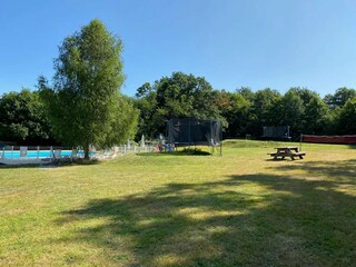 Holiday park Saint-Léonard-de-Noblat  37