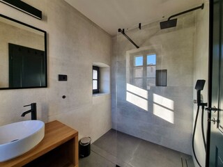 Villa Tinjan Características 23
