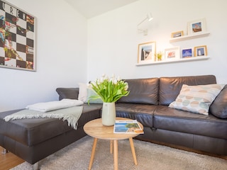 hochwertige Ledercouch mit Schlaffunktion