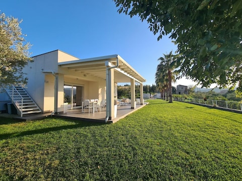 Ferienhaus in Leonforte mit Privatpool